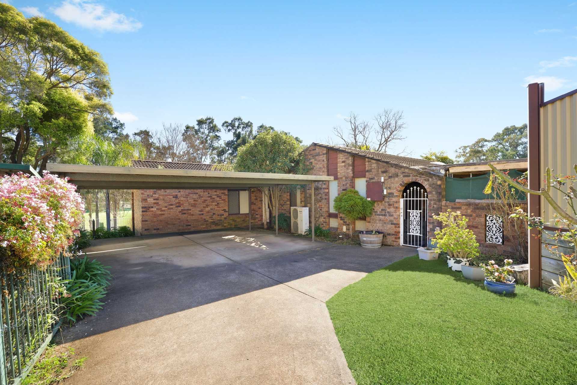 40-spumante-close-eschol-park-nsw-2558-37322