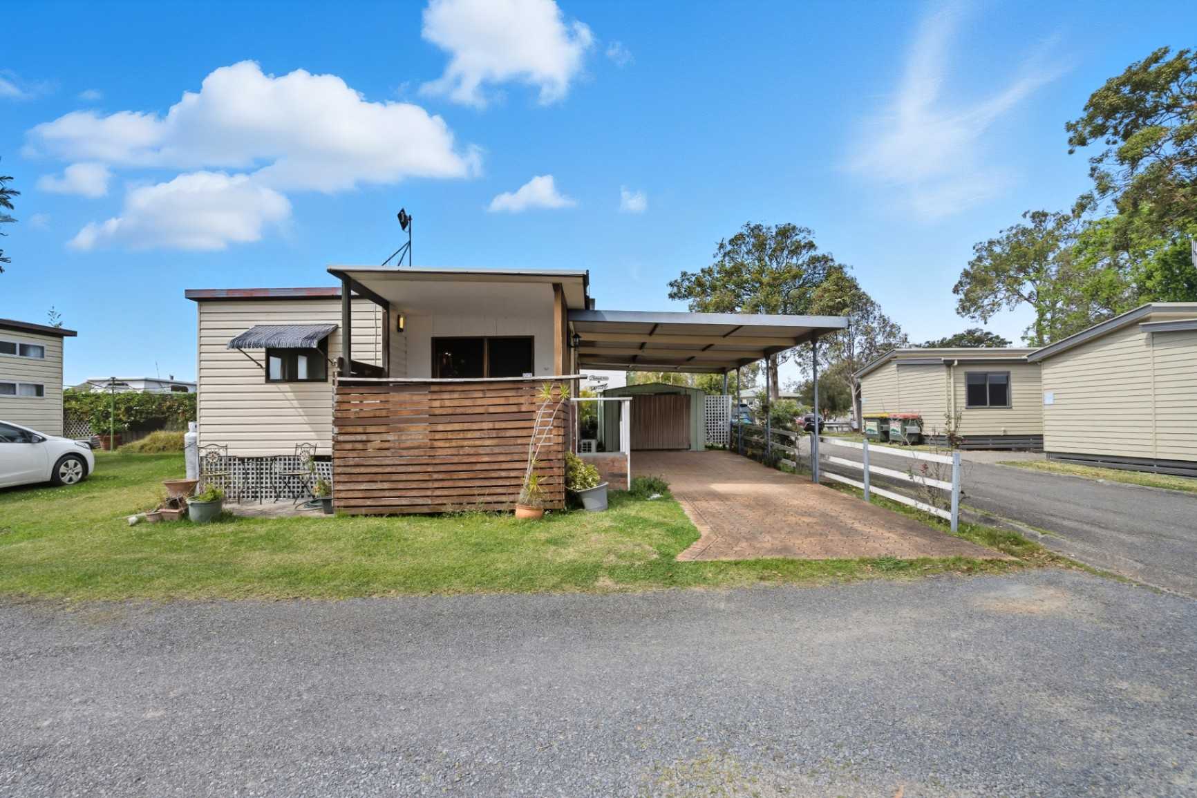 301-99-aquatic-road-darawank-nsw-2428-35961