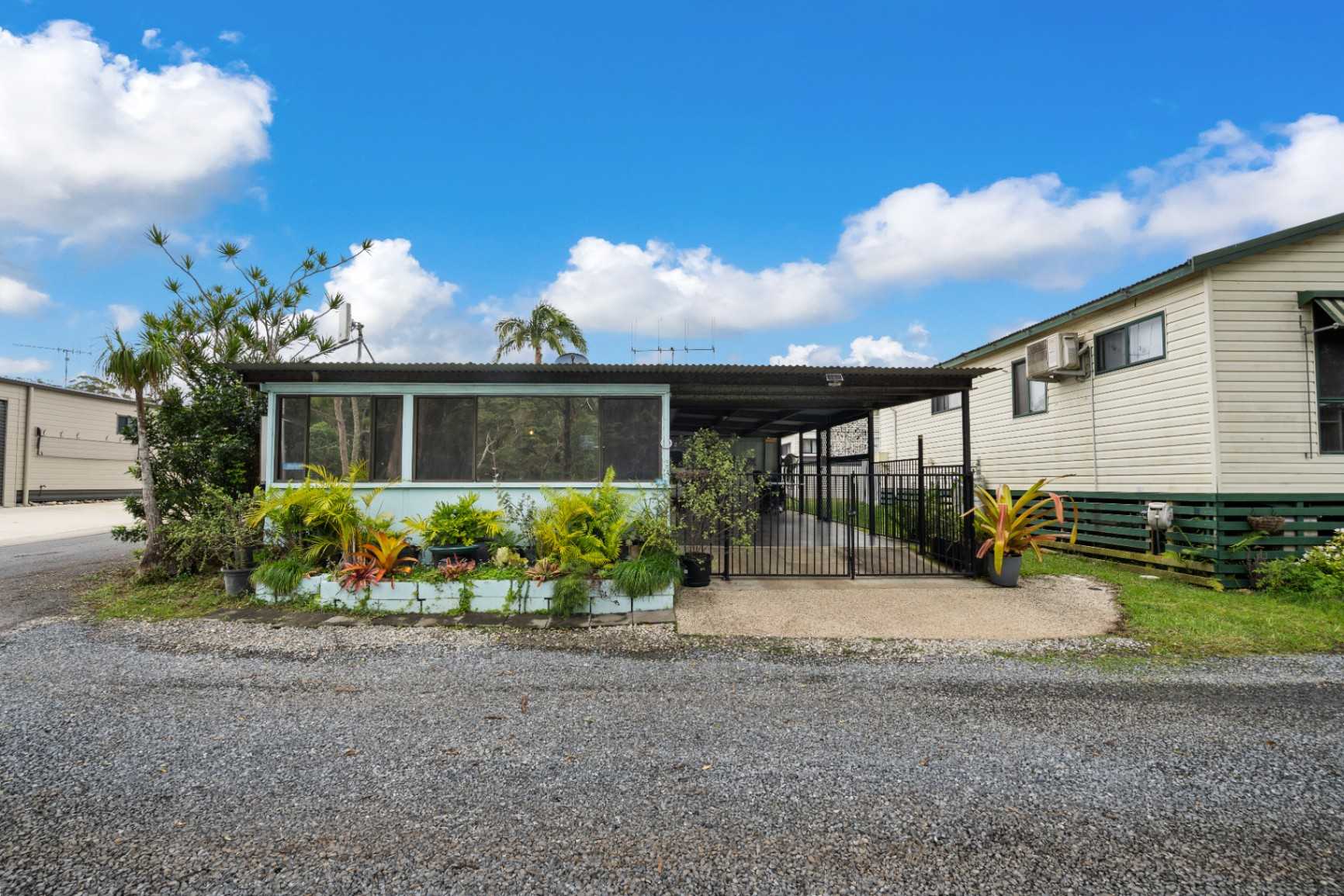 268-99-aquatic-road-darawank-nsw-2428-36530