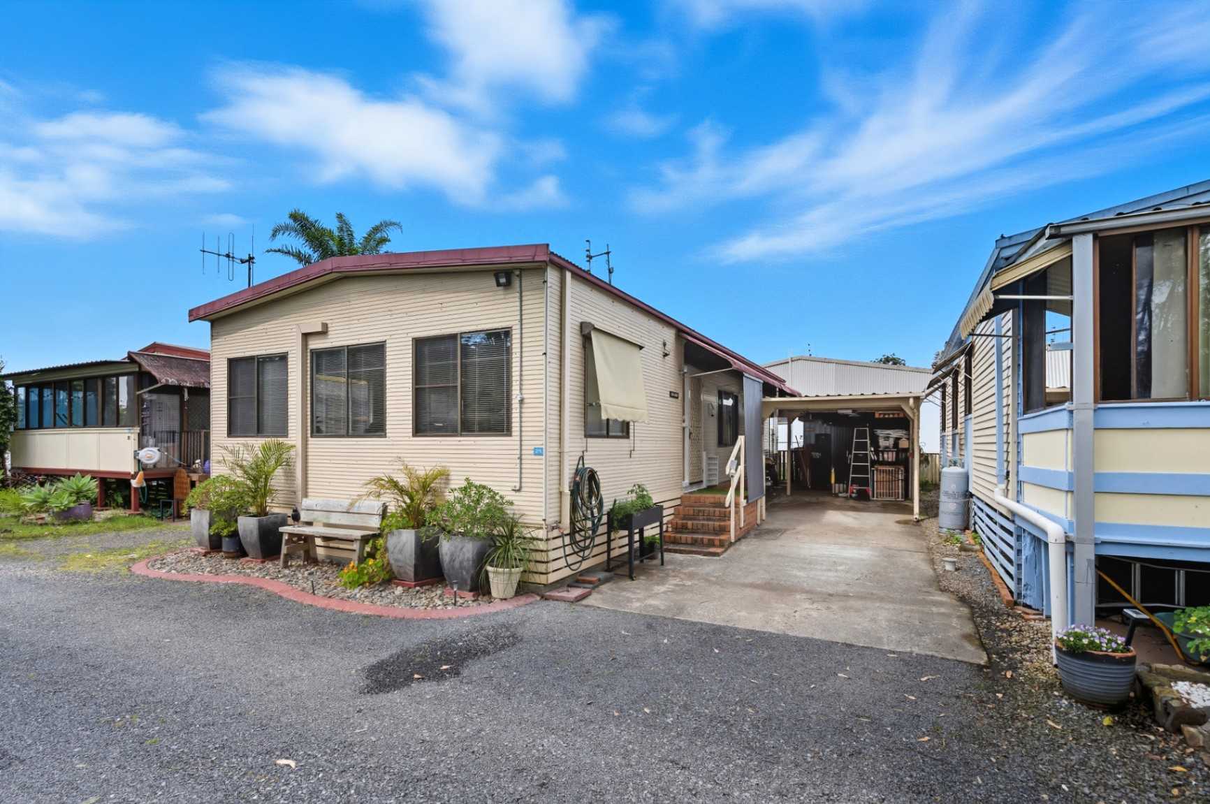 275-99-aquatic-road-darawank-nsw-2428-35967